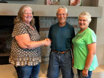  Pictured L-R: Sheri Engelke LPEC committee member and Doug and Janice Steinback