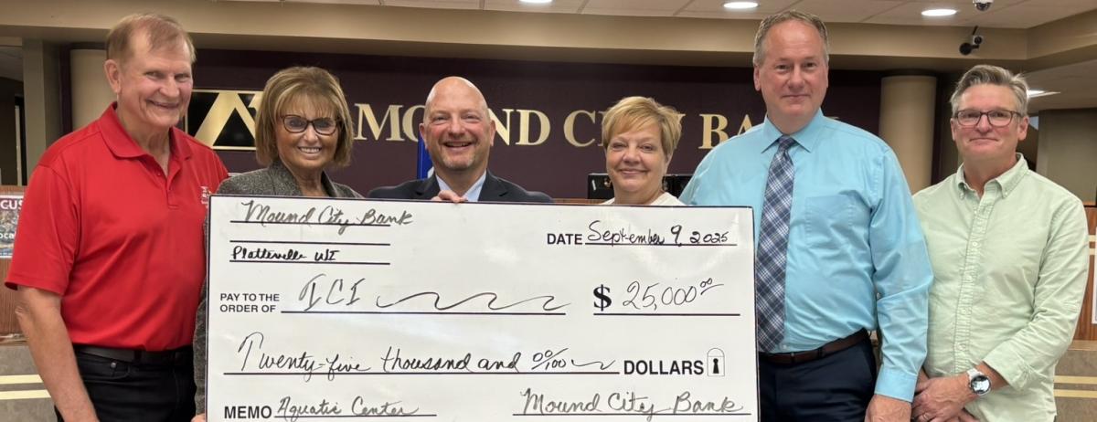 Mound City Bank Donation Photo